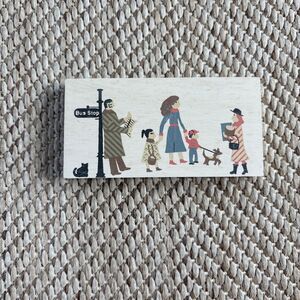 Cat's Meow PEOPLE STANDING AT BUS STOP  Black Cat Accessory